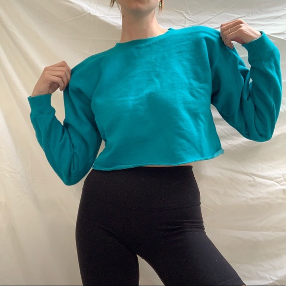 Vintage Levi’s Cropped Teal Crew Neck - Picture 4 of 8